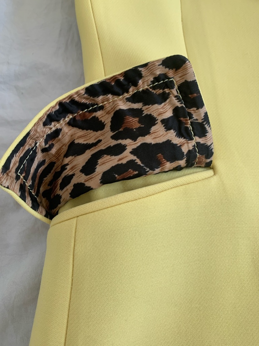 Dolce & Gabbana Lemon Yellow Long Trench Coat with Leopard Lining - Picture 15 of 16